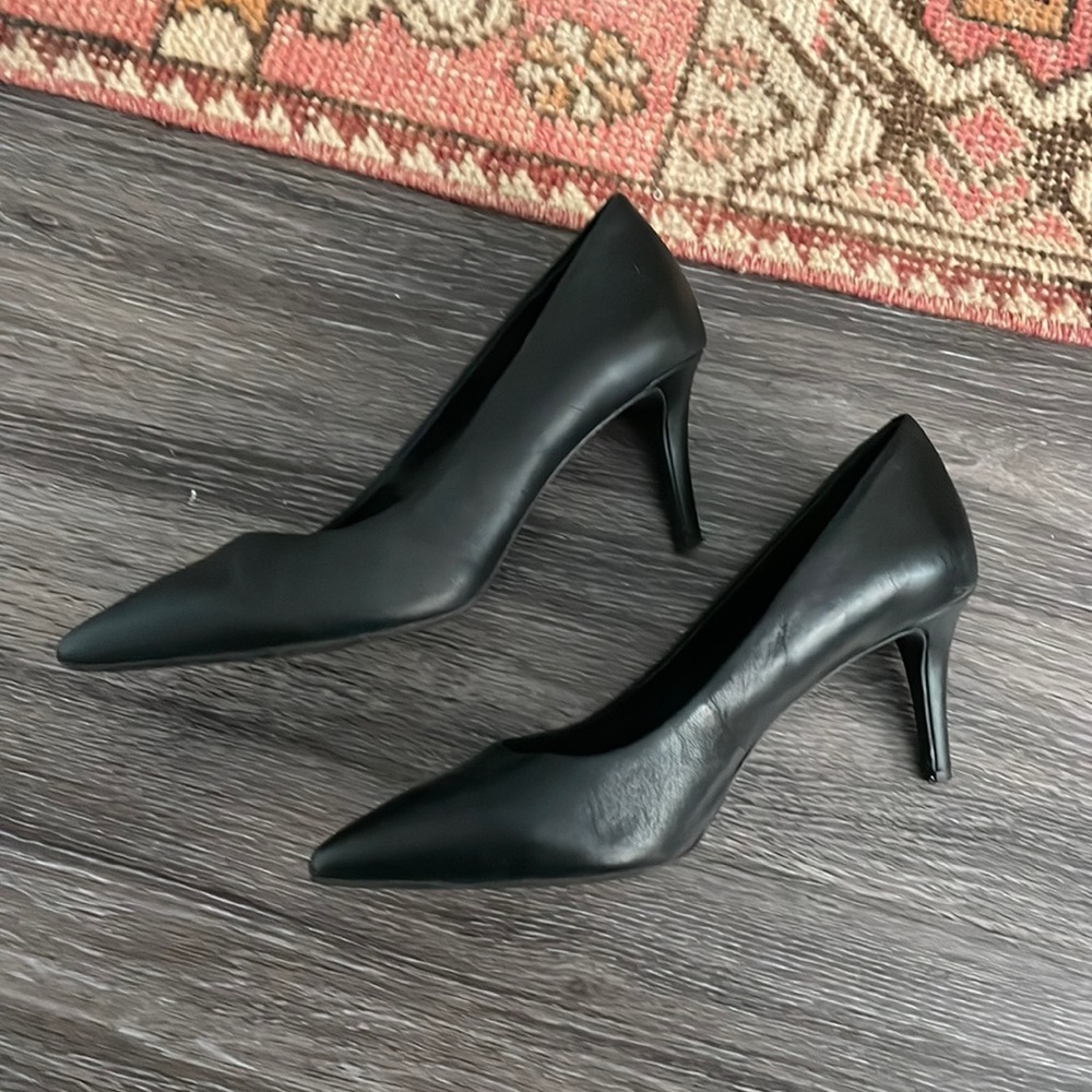 Gianni Bini Black Heels Sz 8